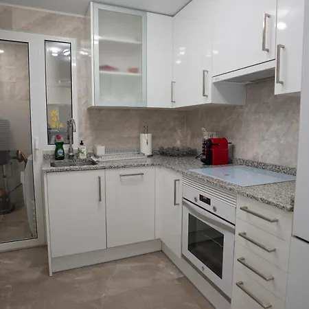 Apartment Stylish & Spacious Family Near & Vibrant Historic Market Alicante
