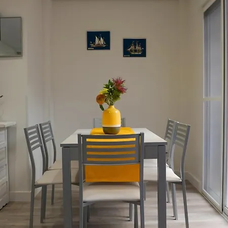Stylish & Spacious Family Near & Vibrant Historic Market Alicante